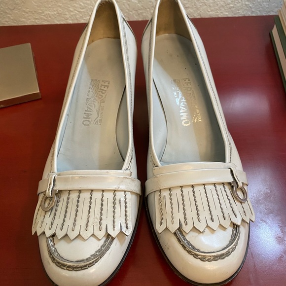 Ferragamo shoe heel, size 9C - Picture 2 of 6